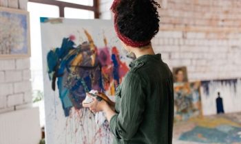 Hobbies That Make Money (And You Can Do Them from Home)