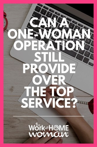 Providing over-the-top service is about giving every, single customer the best possible experience. Here's how you can do that as a one-woman show! #customer #service #business #smallbusiness