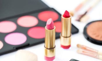 Passionate About Beauty? Consider A Home-Based Career in Makeup Artistry